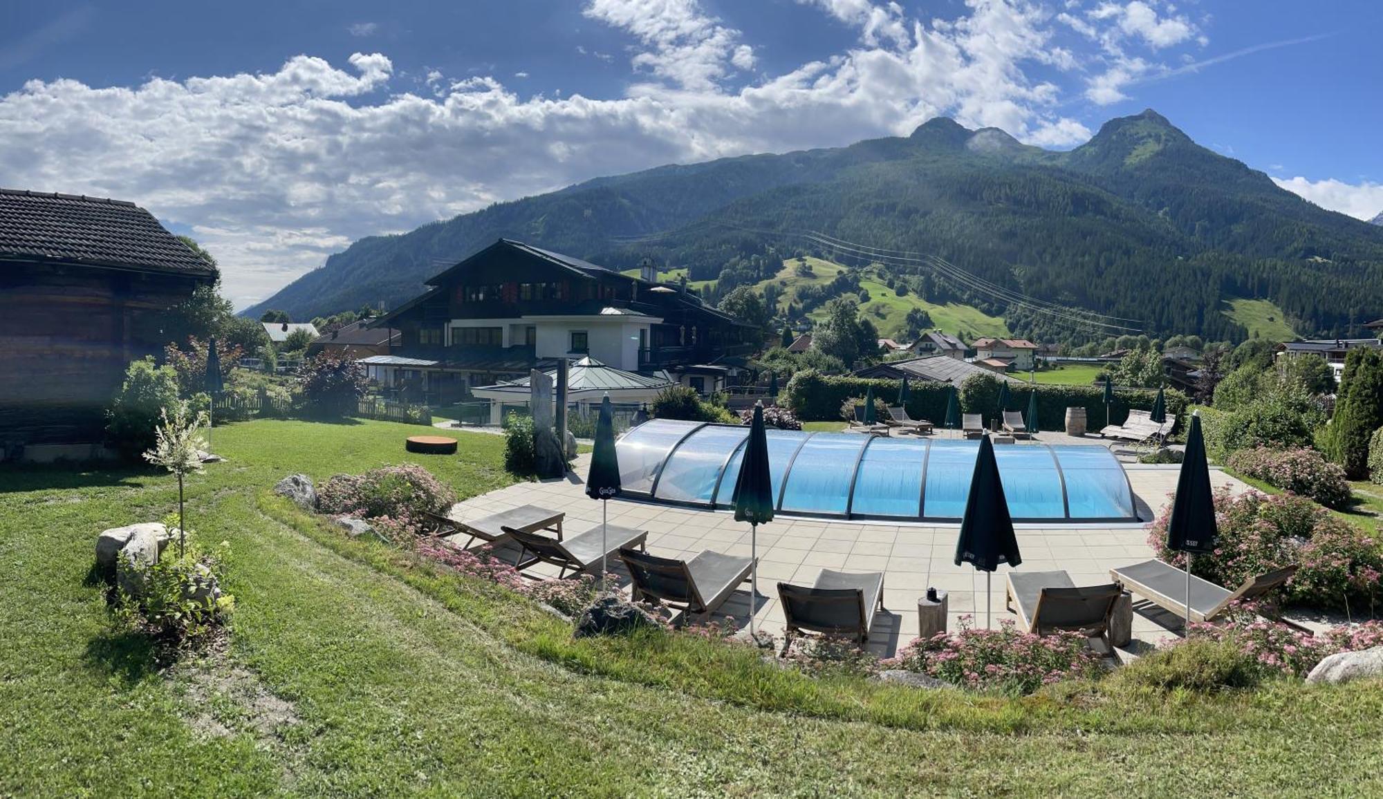 Hotel Senningerbraeu Bramberg am Wildkogel Exterior photo