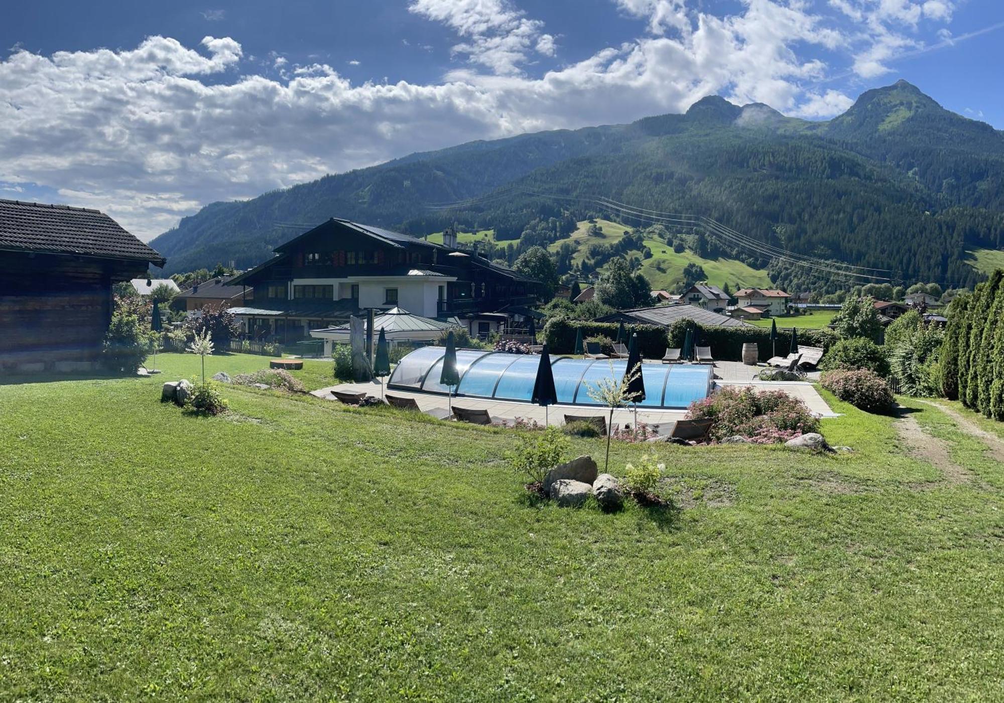 Hotel Senningerbraeu Bramberg am Wildkogel Exterior photo