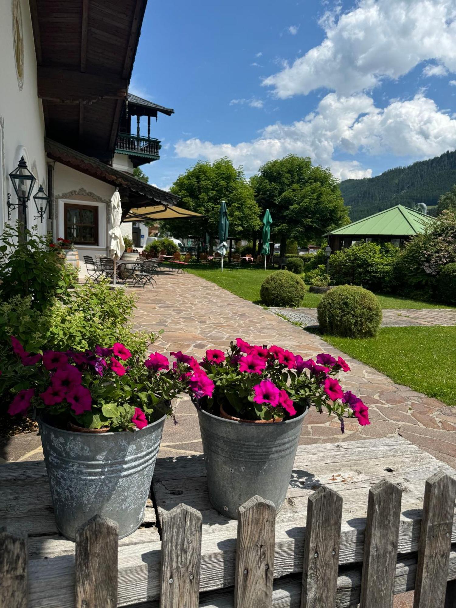 Hotel Senningerbraeu Bramberg am Wildkogel Exterior photo